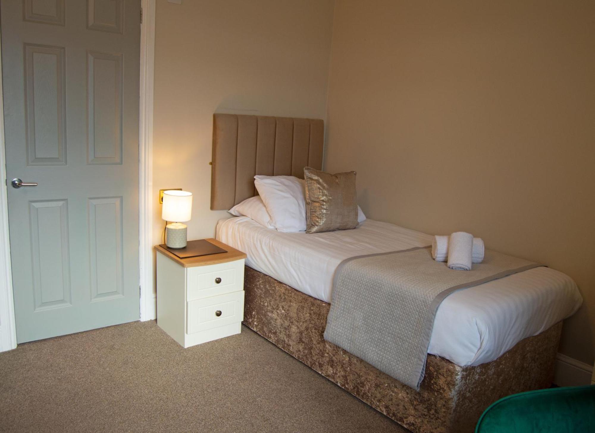 Hotel No5, Beachfront With Free Private Car Park Llandudno Exterior foto