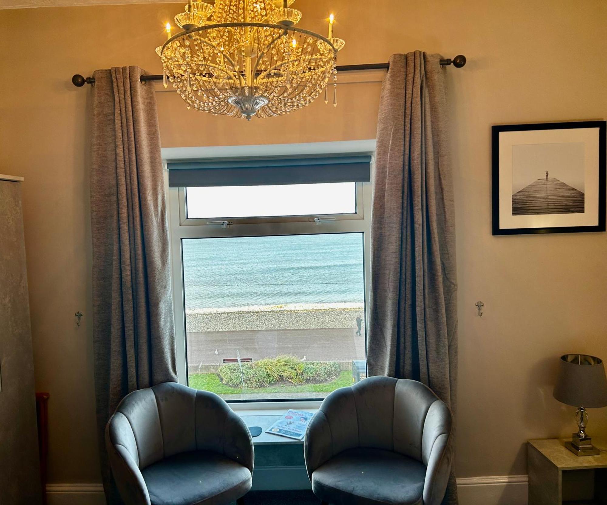 Hotel No5, Beachfront With Free Private Car Park Llandudno Exterior foto
